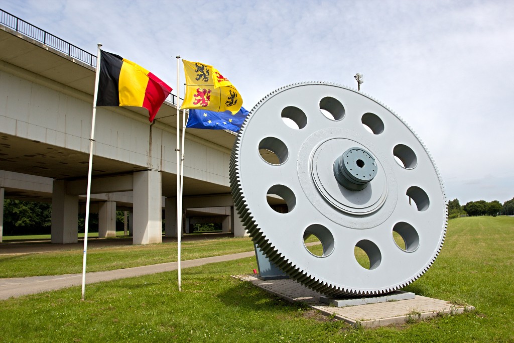 Scheepsliften belgie kabellift van Strepy-Thieu scheepslift 1 2 3 4 hellend vlak van Ronquieres Houdeng Goegnies Aimeries historisch Canal du Centre Bracquegnies hdr
